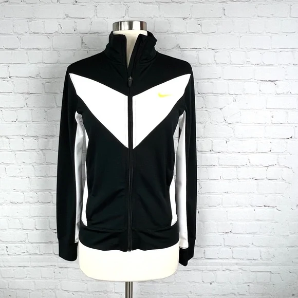 GARAGE SALE |•NIKE•| Black & White Running/Active Jacket - Picture 3 of 16